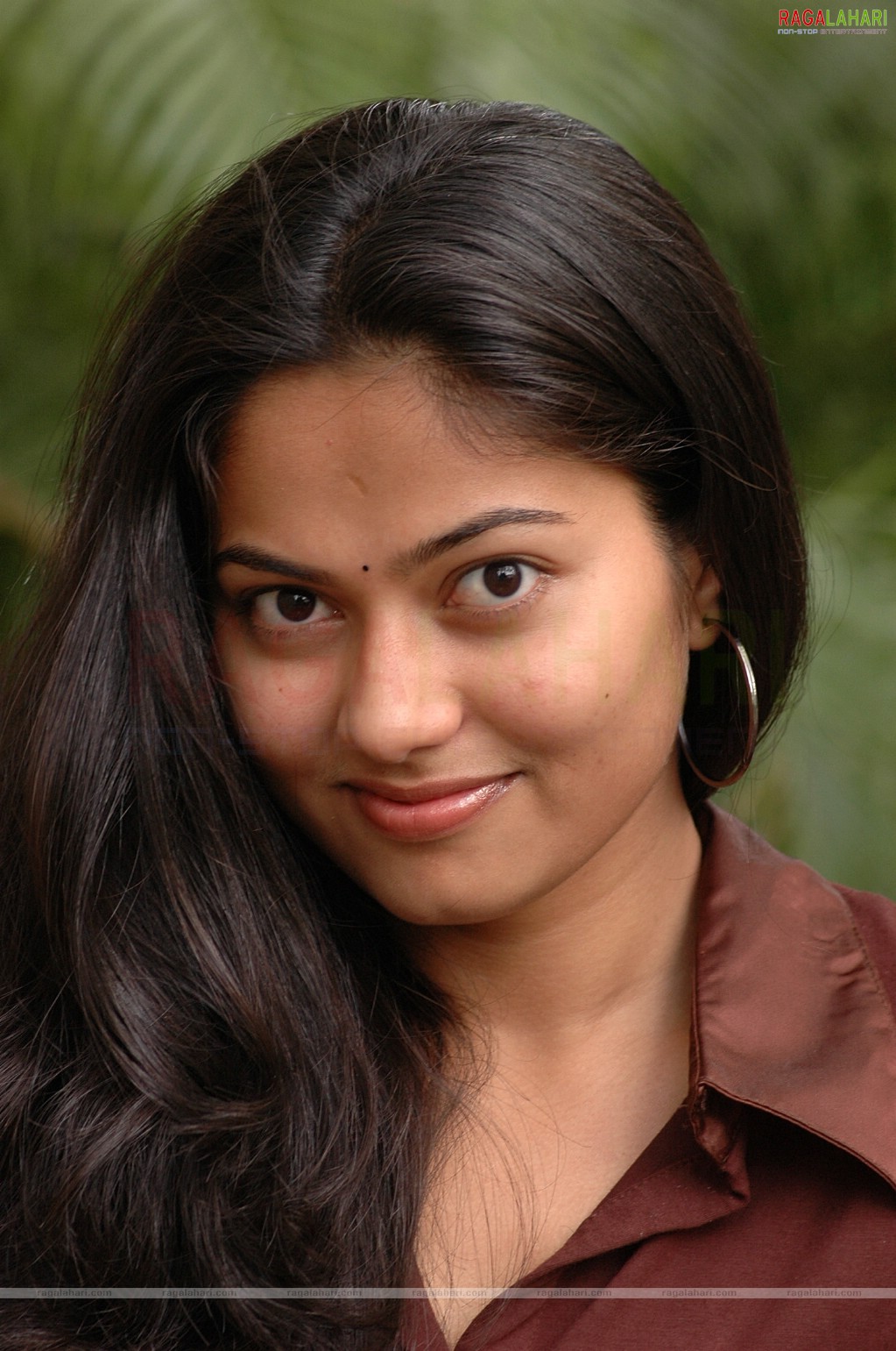 Suhasini