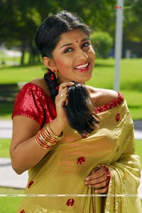Meera Jasmine Photo Gallery from Aa Aaa Ee Eee