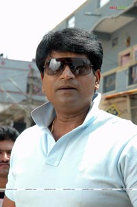 Allari Ravi Babu Photo Gallery from Prati Roju