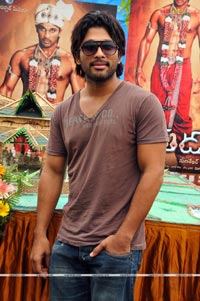 Allu Arjun Photo Gallery at Varudu Press Meet