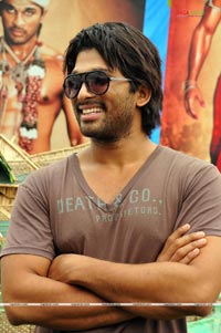 Allu Arjun Photo Gallery at Varudu Press Meet