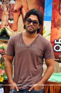 Allu Arjun Photo Gallery at Varudu Press Meet