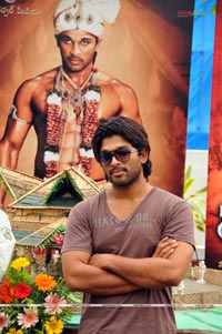 Allu Arjun Photo Gallery at Varudu Press Meet