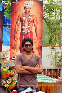 Allu Arjun Photo Gallery at Varudu Press Meet