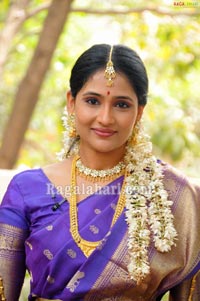 Anchor Bhargavi Photo Gallery