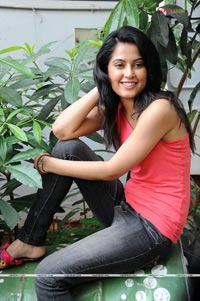 Disha Pandey Photo Gallery