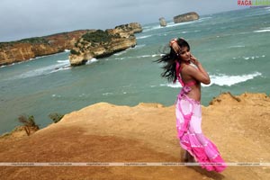 Neetu Chandra Photo Gallery from Khiladi