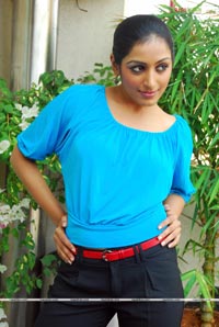 Padma Priya Photo Gallery