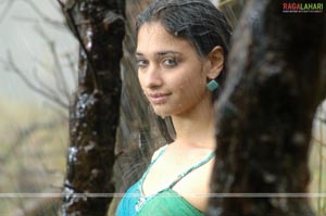 Tamanna Photo Gallery from Aawara