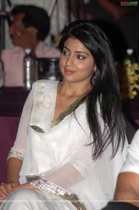 Nagarjuna & Shriya at Galla Thick Mango Nectar Launch