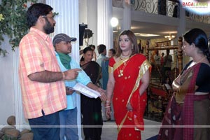 Rajasekhar, Aarti Agarwal, Meera Jasmine