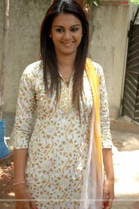 Kamna Jetmalani at Andamaina Abadham Sets