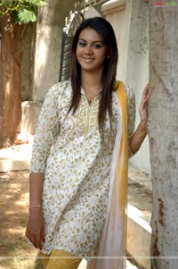 Kamna Jetmalani at Andamaina Abadham Sets