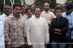 NTR family pays tribute 