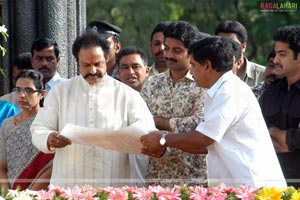 NTR family pays tribute 