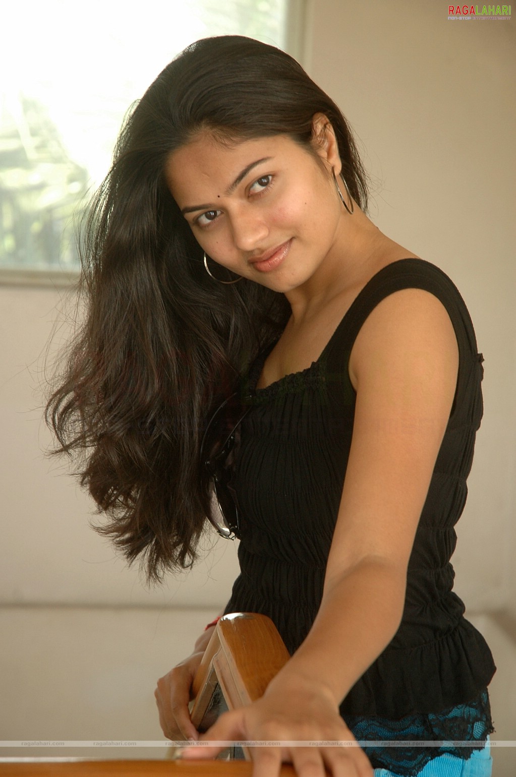 Suhasini