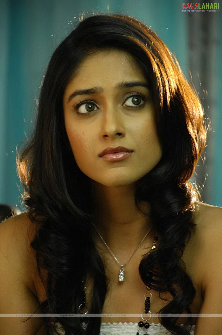 Ileana d cruz Yoga Photos