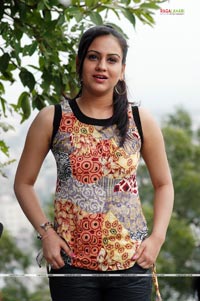 Aksha Photo Gallery from Adi Nuvve