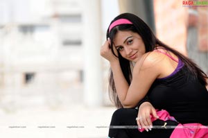 Aksha Photo Gallery from Adi Nuvve