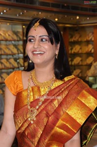 Aksha Photo Gallery at CMR Jewellery