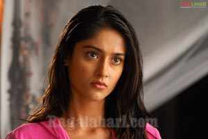 Ileana Photo Gallery