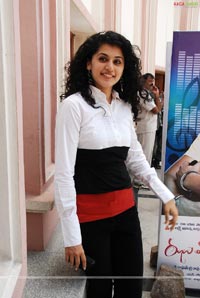 Tapsee Photo Gallery at Jhummandi Naadam Press meet