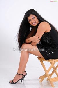 Snehageetham Heroine Vyjayanthi Photo Session by Ragalahari.com