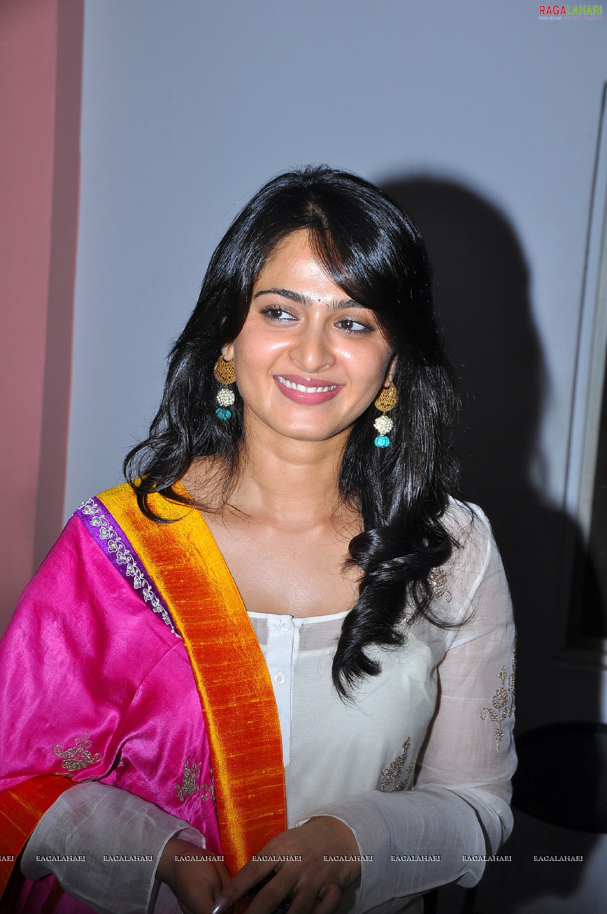 Anushka Shetty at Nanna Movie Audio Launch HD Gallery, Images