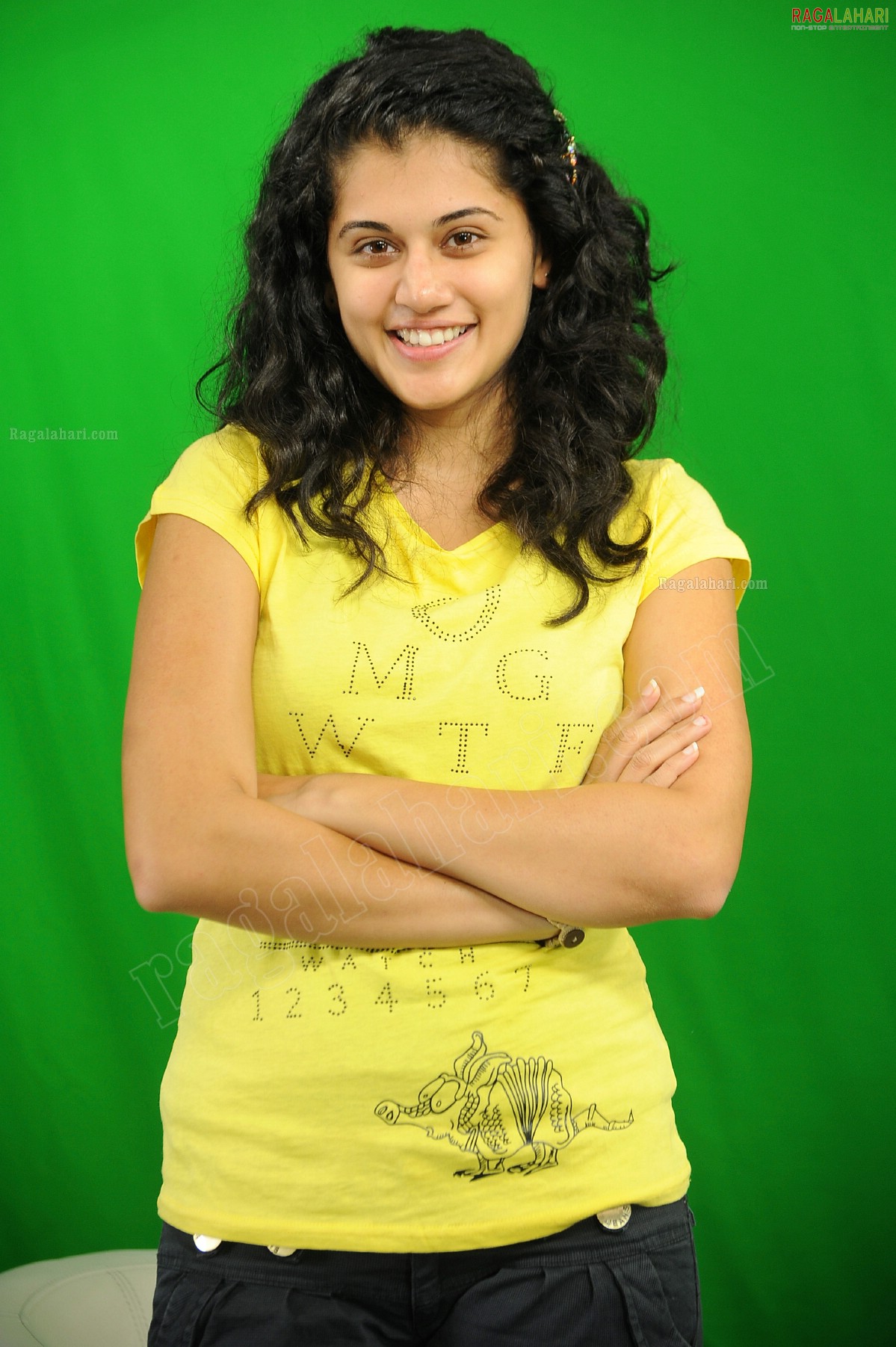 Taapsee (Hi-Res)