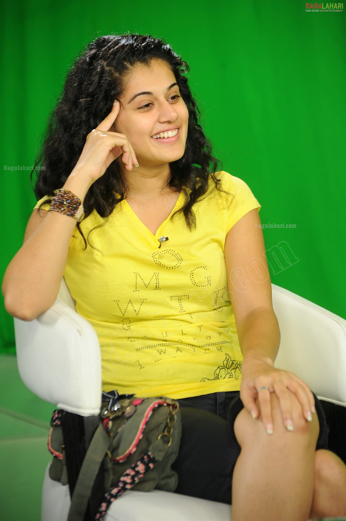 Taapsee (Hi-Res)