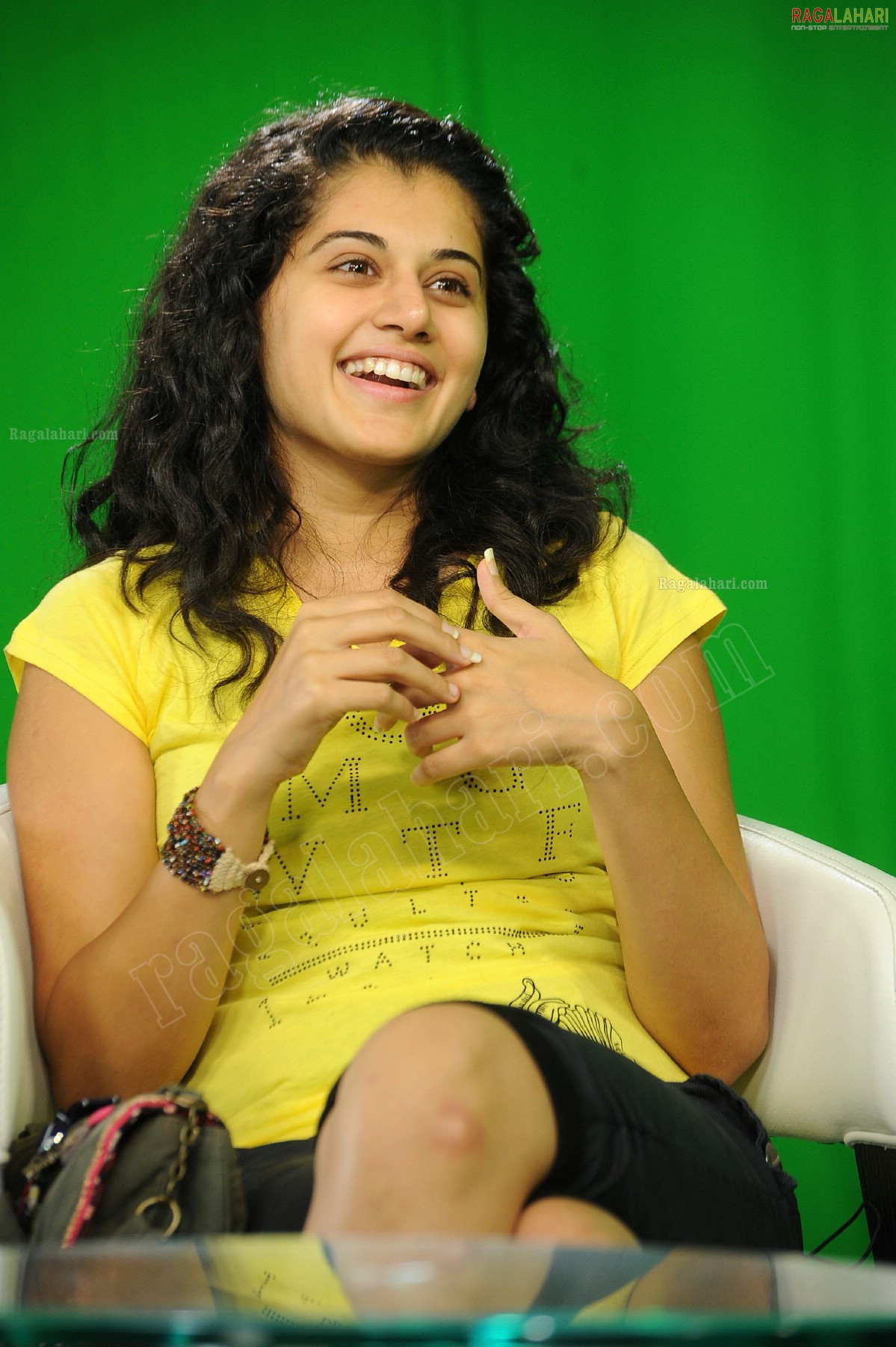 Taapsee (Hi-Res)