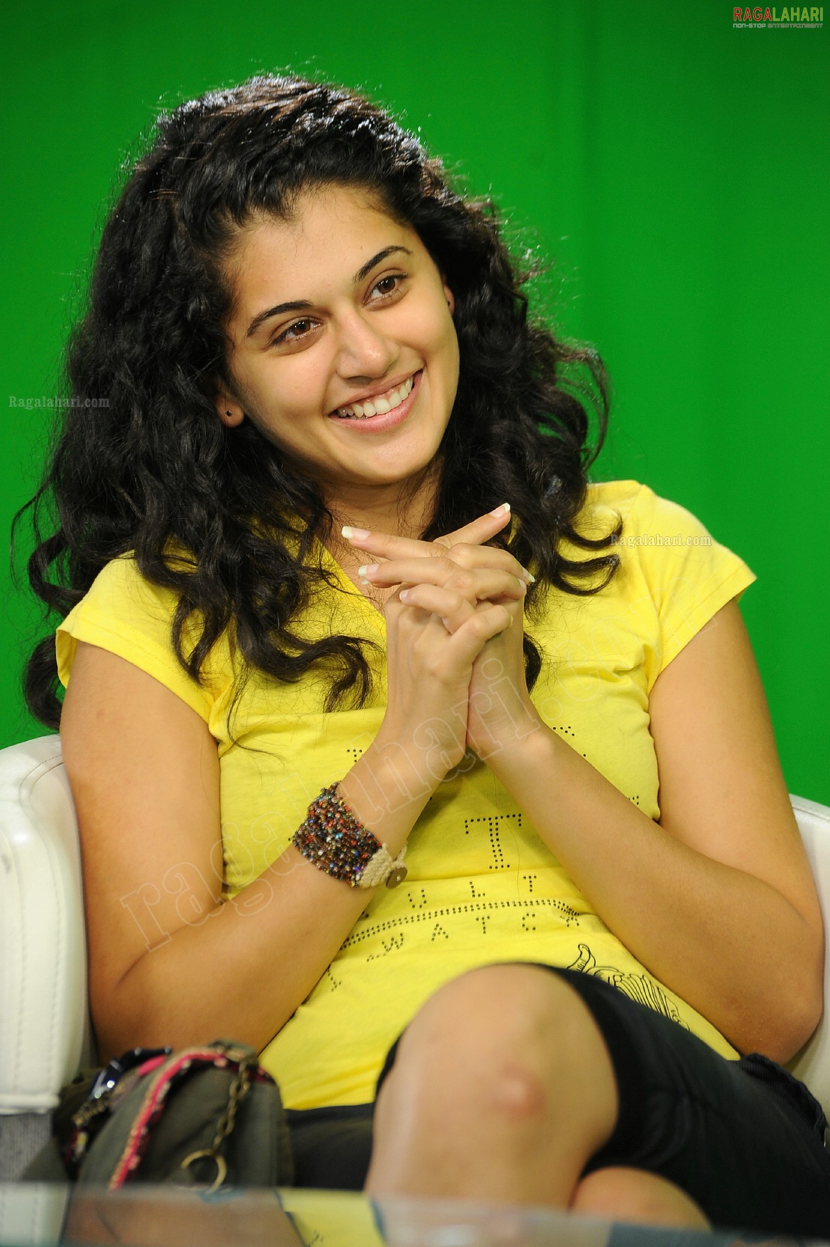 Taapsee (Hi-Res)