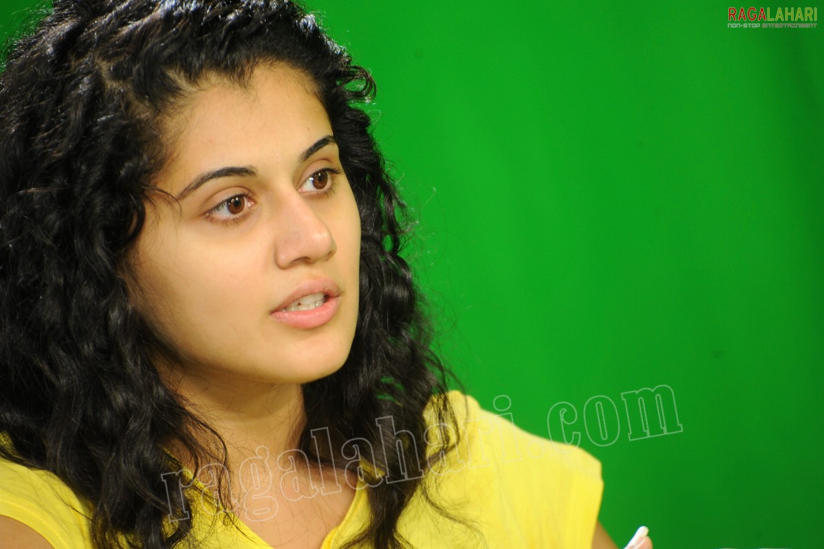 Taapsee (Hi-Res)