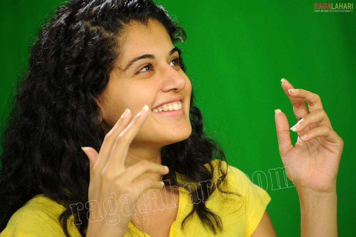 Taapsee (Hi-Res)