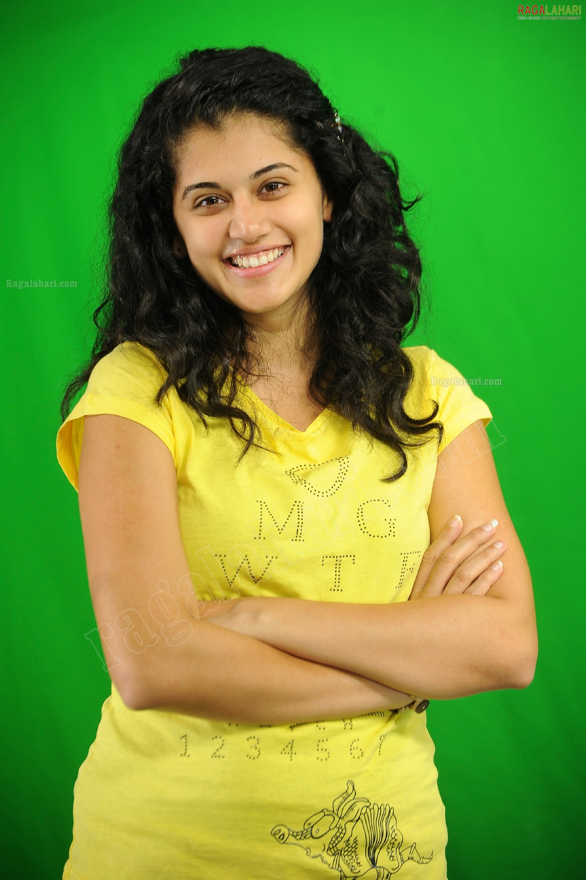 Taapsee (Hi-Res)