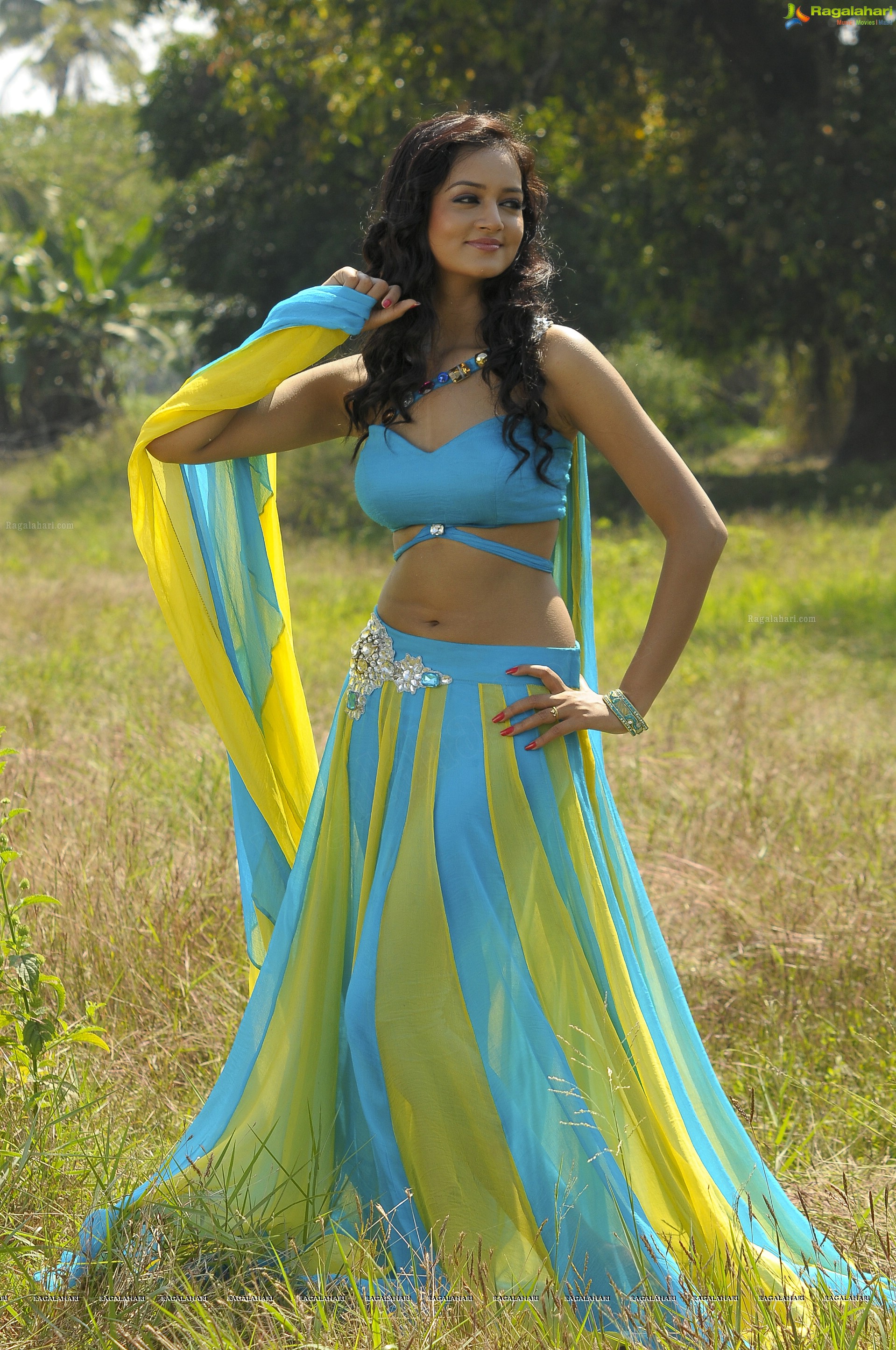 Shanvi - HD Gallery