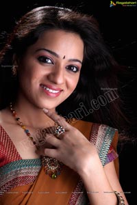 Trisha Look alike Beautiful Reshma Studio Shoot