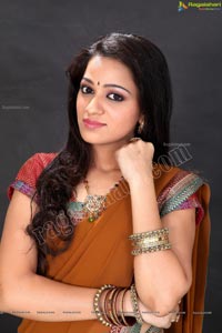 Trisha Look alike Beautiful Reshma Studio Shoot