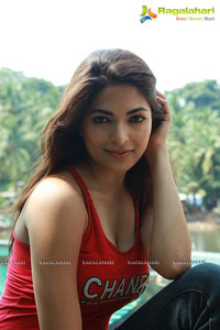 Parvathy Omanakuttan in David Billa