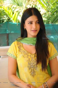 Shruthi Haasan