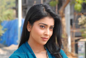 Expressions of Shriya Saran