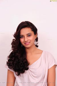 Isha Chawla High Definition Photos