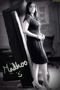 Singer Madhoo Image Portfolio