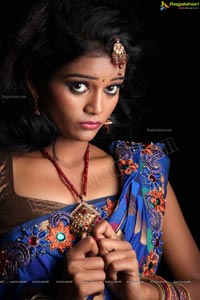 Model Maheshwari in Saree