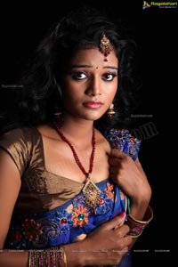 Model Maheshwari in Saree