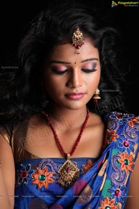 Model Maheshwari in Saree