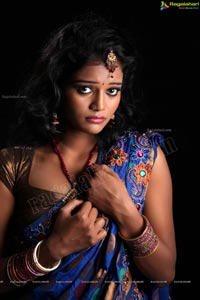 Model Maheshwari in Saree