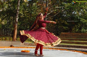 Kathak Dancer Pali Chandra High Resolution Photos