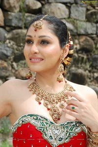 Pooja Chopra Hot in Ponnar Shankar