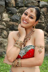 Pooja Chopra Hot in Ponnar Shankar